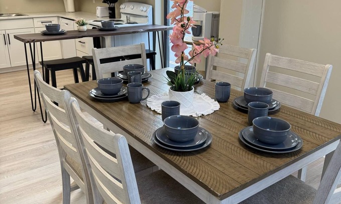 South Williamson Condo | Suite 3 South Williamson, Ky HMT 10