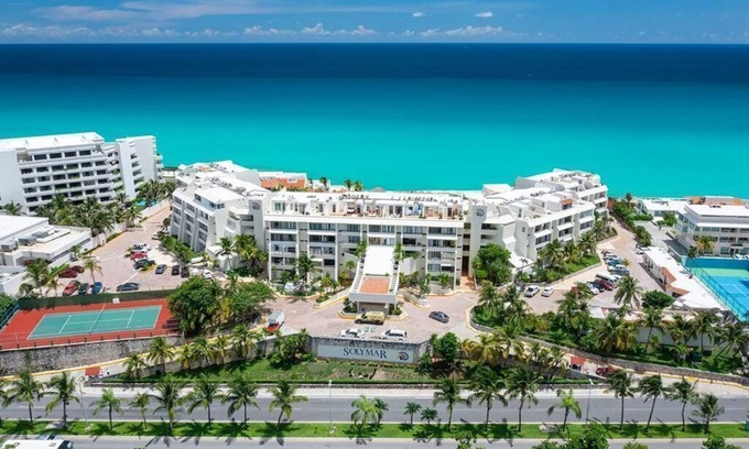 Zona Hotelera Apartment | Suite on the beach with ocean view