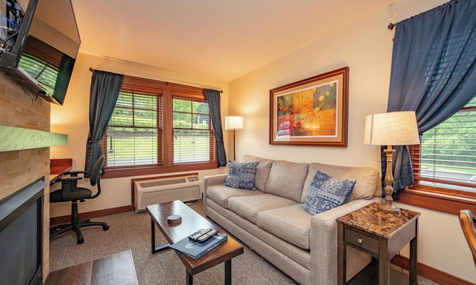 Thayerville Apartment | Suites at Silver Tree: A126 One Bedroom Standard View