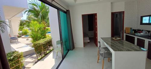 Hua Thanon House | Suksan Pool View Apartment 3