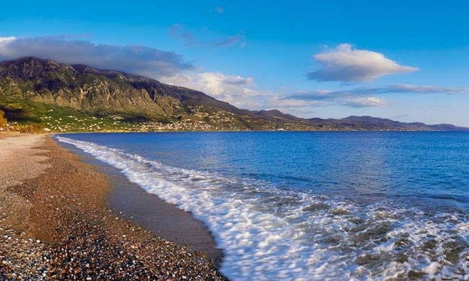 Kalamata House | Summer Rose Garden Getaway - A Step to the Beach