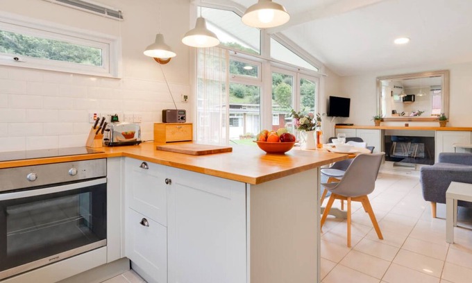 Mumbles Ski Chalet | Summercliffe Park in the beautiful Swansea
