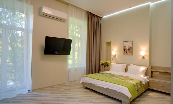 Khreshchatyy Yar Hotel | Summit Apart Hotel