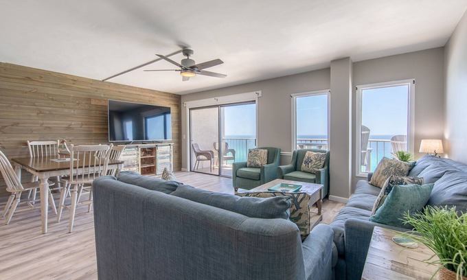 Panama City Beach Condo | Summit Penthouse 3BR 3BA VERY RARE!