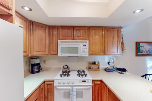 North Troy Apartment | Summit Solitude