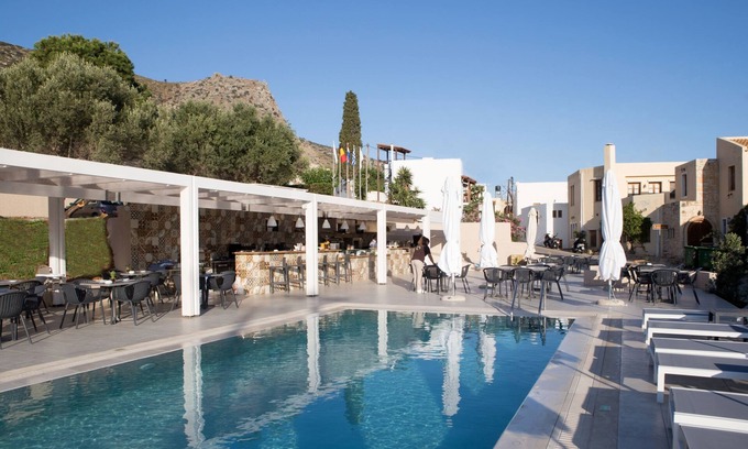 Koutouloufari Hotel | Sundance Apartments and Suites