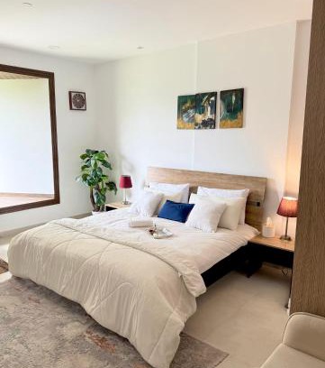 Lahore Apartment | Sunlit Studio at PentaSquare in DHA5 with SelfCheckin