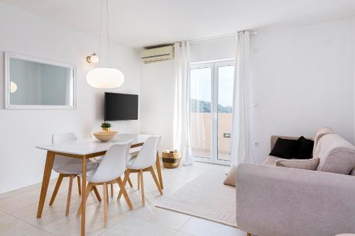 Vintijan Apartment | Sunny Apartment Aurora