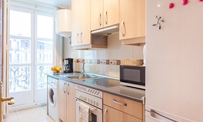 Centro Apartment | Sunny Apt. Historic District - Sol