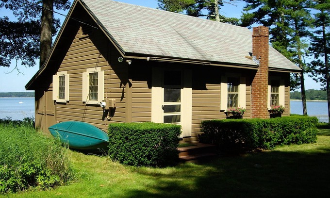 Harpswell Cottage | Sunny Cottage on Private Oceanfront Point