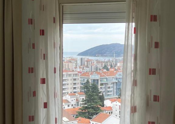 Dubovica Apartment | Sunny one bedroom apartment with city view