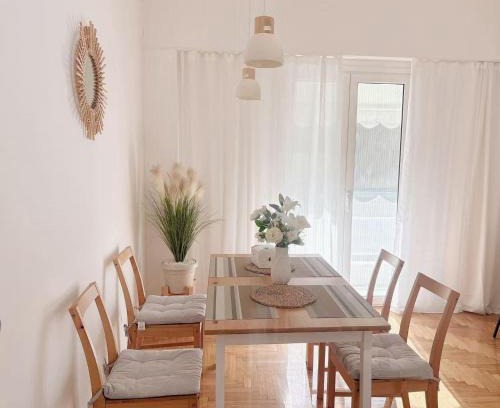Pangrati Apartment | Sunny two-bedroom apartment next to Panathenaic Stadium