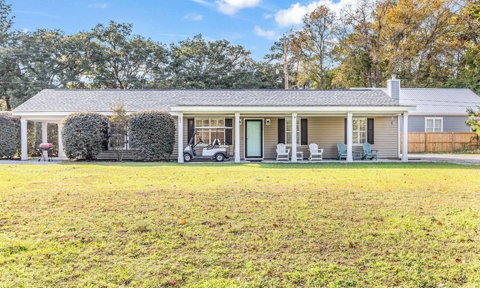 Murrells Inlet House | Sunnyside Patio Home, 2 large covered porches, yard, Golf Cart, Dogs ok!