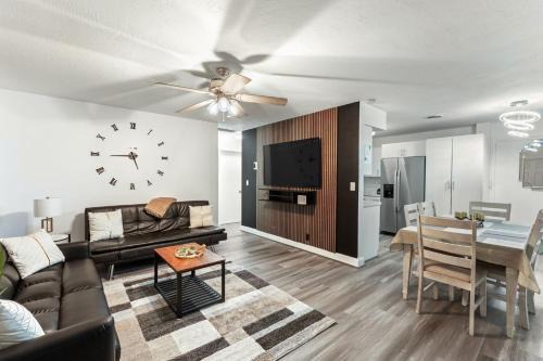 Survey Creek House | Sunrise Getaway