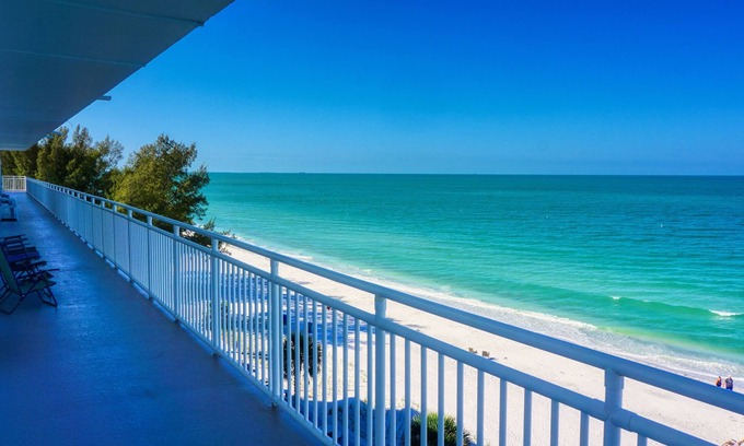 Sunset Beach Apartment | Sunset Beach Chateau Treasure Island 8470