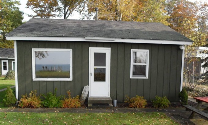 Muskegon Cottage | Sunset Beach Cottages #3 - Lake Michigan Shoreline