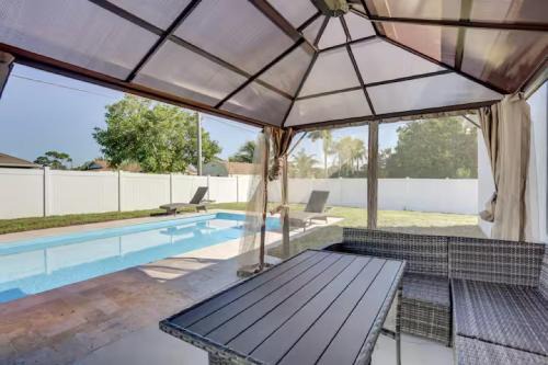 Port Saint Lucie Hotel | Sunset Harem Hideaway Port St Lucie