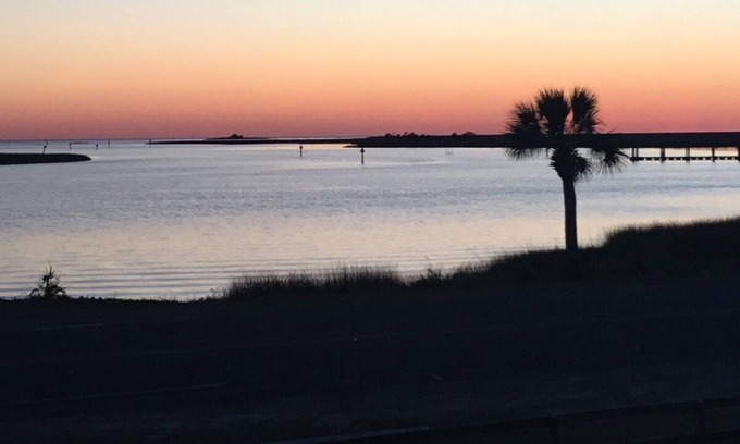 Steinhatchee Condo | Sunset Paradise on the Gulf of Mexico #199. NO CLEANING FEES!