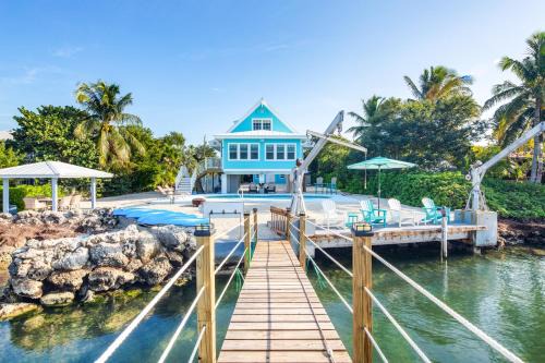 Marathon House | Sunset Sanctuary