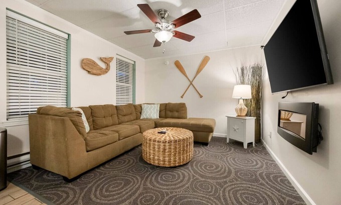 Sylvan Beach Apartment | `Sunset Villa`-2 Bedroom, Queen, Bunks, Full-NEW!