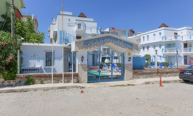Camlık Mahallesi Apartment | Sunset Village Apart Hotel
