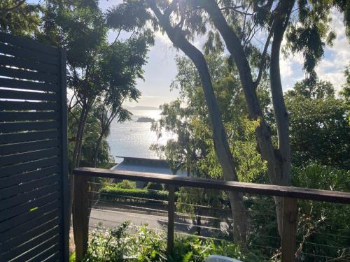 Hamilton Island House | Sunset Waters 17 comes with a Buggy