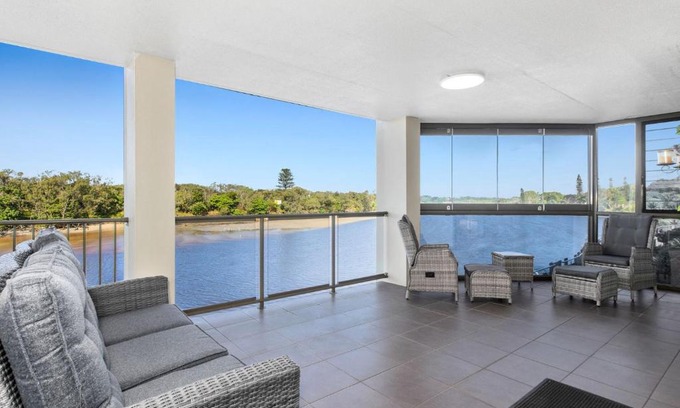 Kingscliff Apartment | Sunset Waters Creekfront Apartment
