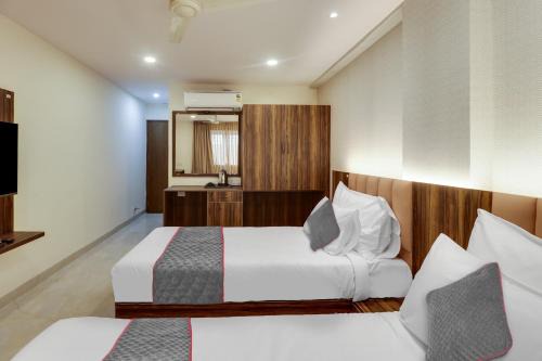Kalyan Nagar Hotel | Super Collection O Manu