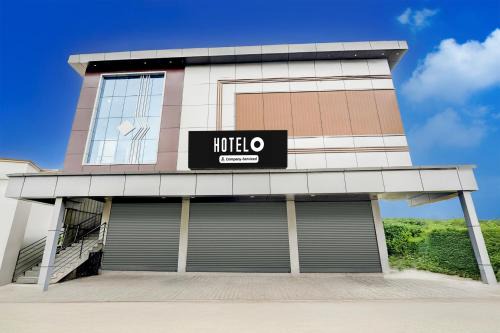 Kochi Hotel | Super Hotel O Pukkattupady Aluva East