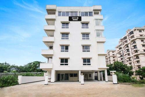 Rushikonda Hotel | Super Hotel O Vizag IT Hill Rushikonda