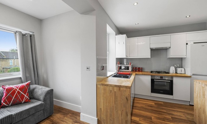 Abbey Apartment | Super King Size Or Twin
