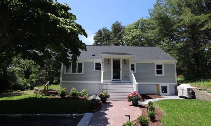 South Dennis House | Super Private & QUIET - Bass Riverfront - 100 yards to Beach @ Follins Pond - Firepit