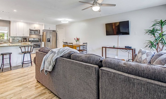 St. Augustine South House | Sweet Magnolia SFH for 6 in St Augustine near Flagler Hospital, Beaches