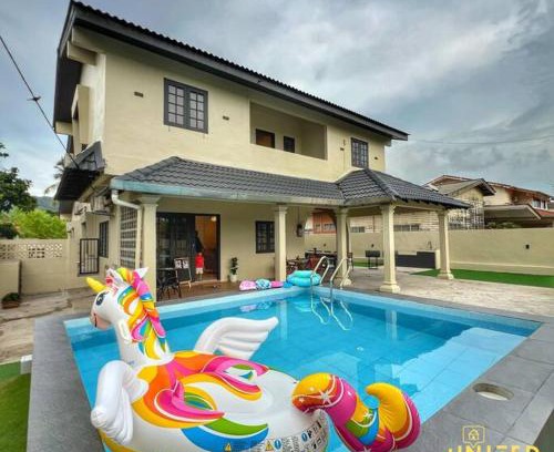 Taman Intan House | Swiming pool Villa Kuantan Holiday Home 6R 4CP