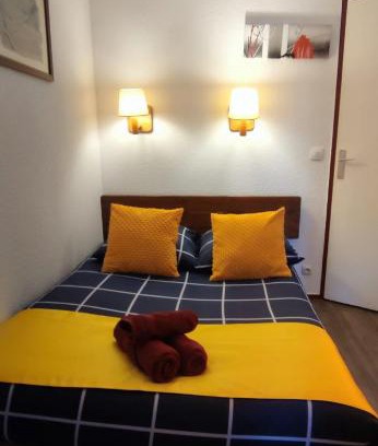 Chamonix City Centre Apartment | Sympathique Appartement Le Chamois Blanc Chamonix, Parking