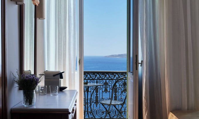Ermoupoli Hotel | Syrou Melathron