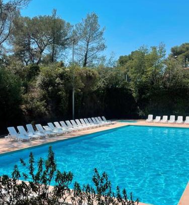 Boulouris-sur-Mer Apartment | T2 4 personnes proche des plages