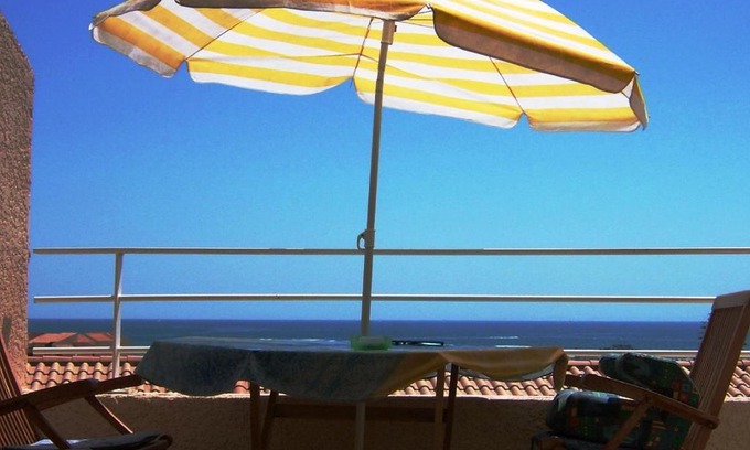 Saint-Pierre-la-Mer House | T3 vue mer et plage, avec wifi et parking