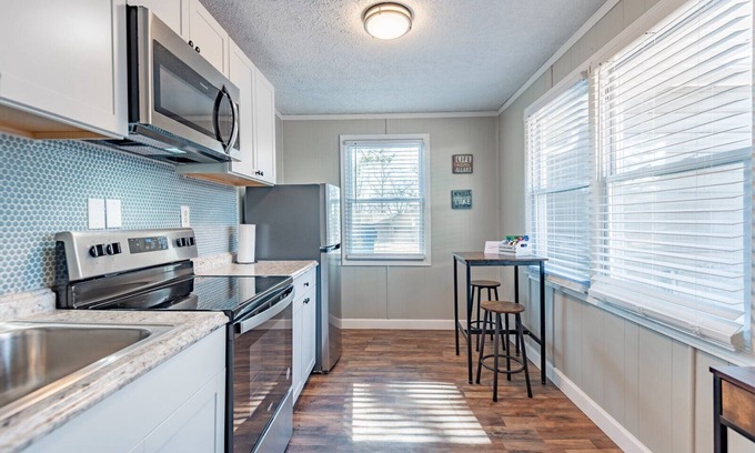Coney Island House | Table Rock Lake Views