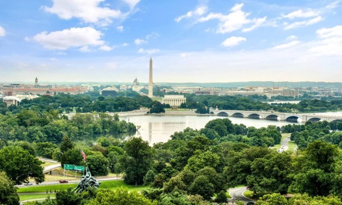 Radnor - Fort Myer Heights Resort | Take a stroll along the picturesque streets of Georgetown! Pets Allowed, Parking