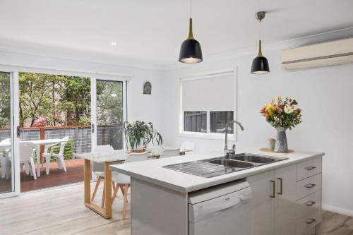 Mollymook Beach House | Tallwood by the Sea