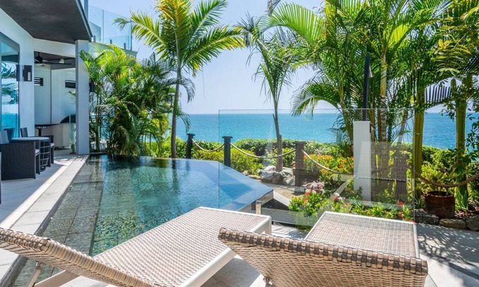 Fryes Beach Resort | Tamarind Hills Resort - Oasis