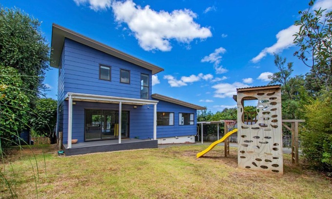 Mangawhai Heads House | Taranui Escape - Mangawhai Heads Holiday Home