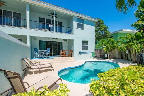 Siesta Key Village House | Tarpon Villa