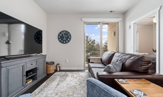 Traverse City Condo | *Tasteful TC Themed Trailside Condo*