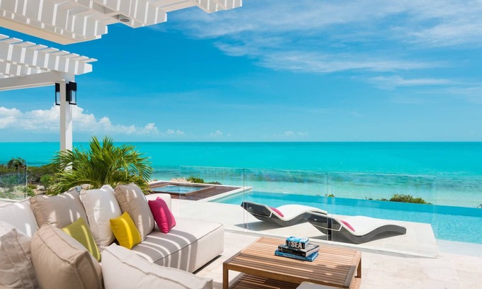 Long Bay Hills House | TC Villas -Villa Isla -Prime Luxury Estate w. Infinity Pool, Hot Tub & Beach
