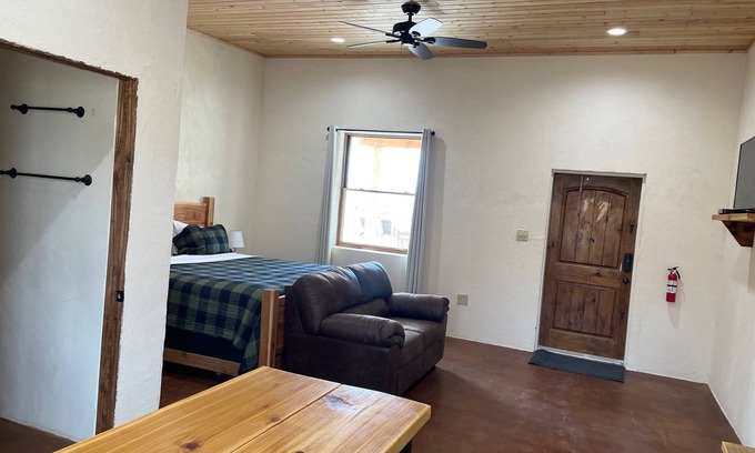 Study Butte-Terlingua Cabin | Ten Bits Ranch - Room #19 Lewis Land & Cattle Co.