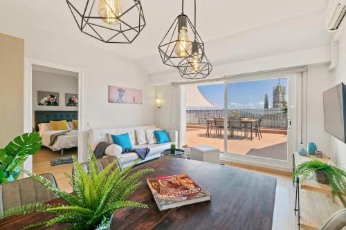 Horta-Guinardo Apartment | Tendency Apartments Sagrada Familia Penthouse