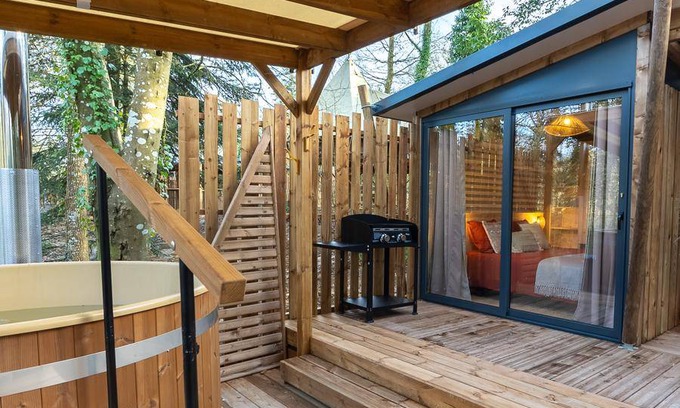 Saint-Malo-de-Beignon Other | Tent ∙ 2 bedrooms ∙ 6 guests