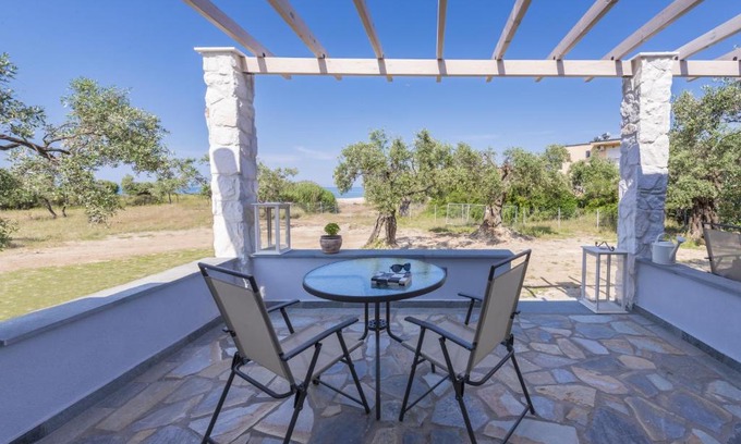 Potos Apartment | Terra di Olive